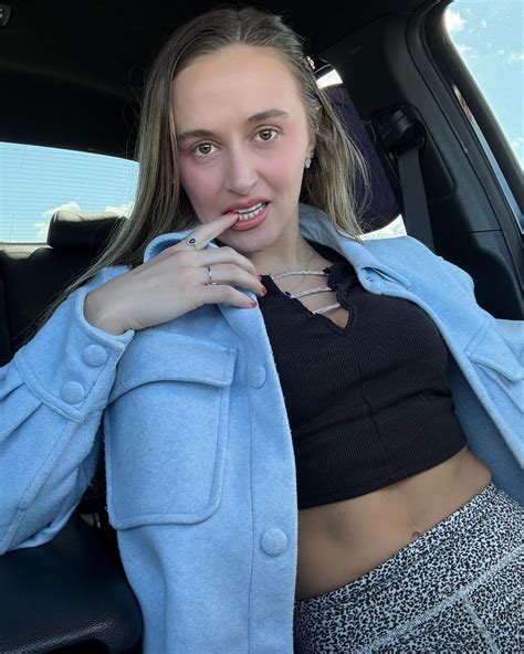 Callie (@nxtdoortease) • Instagram photos and videos