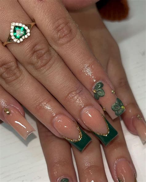 33+ Stunning Emerald Green French Tip Nails [2025] in 2025 | Emerald