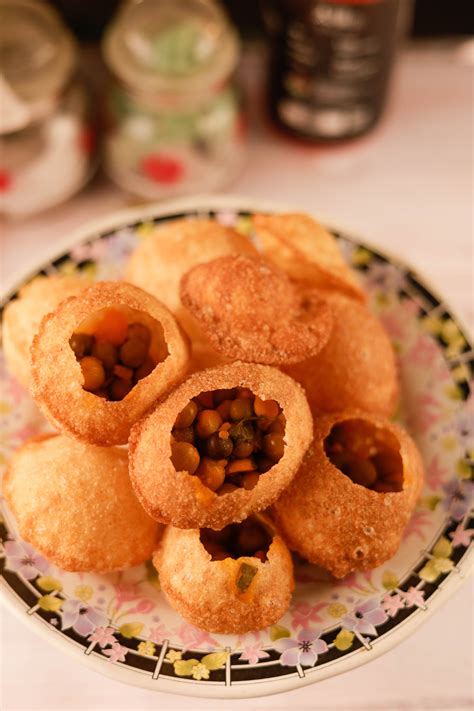 Indian Food Pani Puri on a Wooden Tray · Free Stock Photo