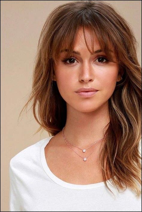 26+ Layered Shoulder Length Hairstyles With Fringe - Hairstyle Catalog