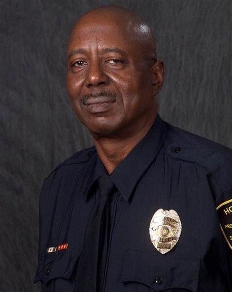 Homewood’s first black police officer, dead at 75, considered law