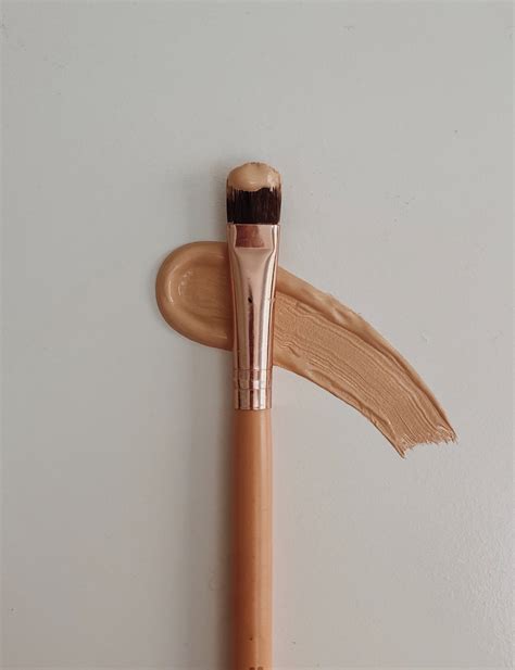 How Effective Is Mixing Foundation With Water? | Beauty World News