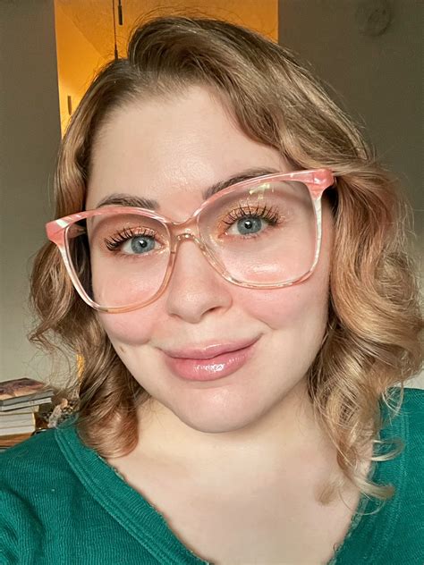 TW Pornstars - 1 pic. Sarah Sierra 🌈. Twitter. 3 things; I started