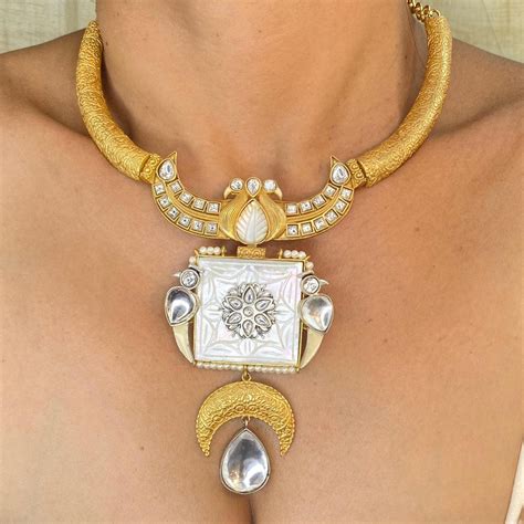 mother  pearl kundan choker hasli necklace sabyasachi inspired