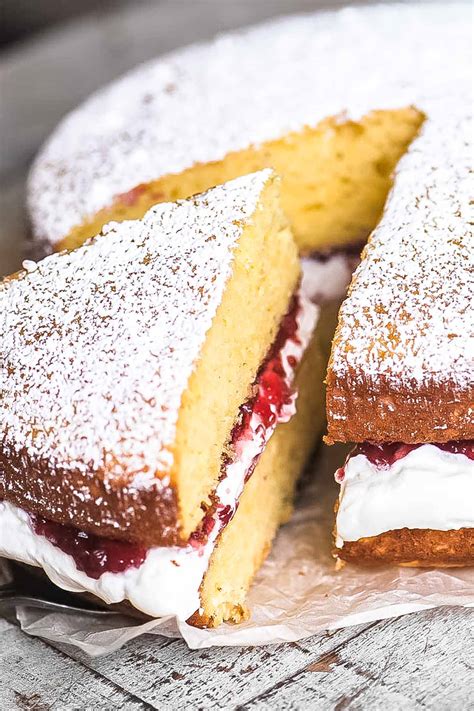 Classic Victoria Sponge Cake Recipe