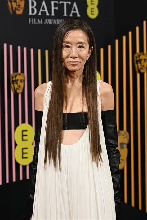 At 74, Vera Wang steals the spotlight at event – fans call her "immortal"