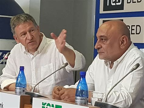 Здравният министър си назначи за съветник жената на приятеля си ...