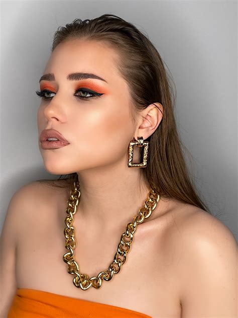 Carrot Makeup | Saubhaya Makeup