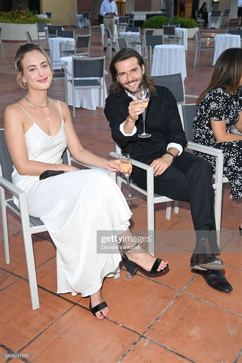 Nora Arnezeder's feet