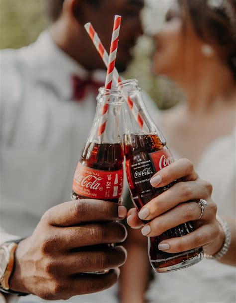 Coca-Cola - Teaching the World to sing - 100 Brands that Changed the World