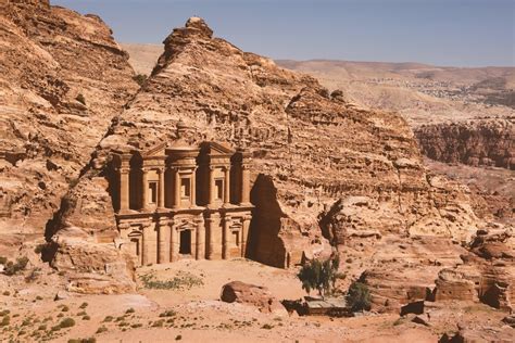 petra guide   stay eat drink  shop  jordans rose red