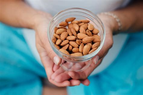 Almond Benefits for Men: Top 10 Health Benefits