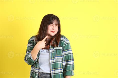 Chubby Asian Woman 7540693 Stock Photo at Vecteezy