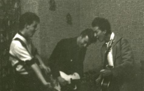 previously unpublished photo   quarrymen beatles archive