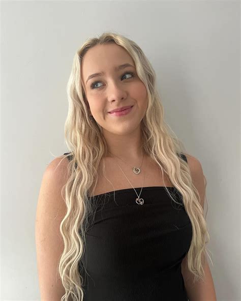 Lexi Booker (@lexi_booker_2) • Instagram photos and videos