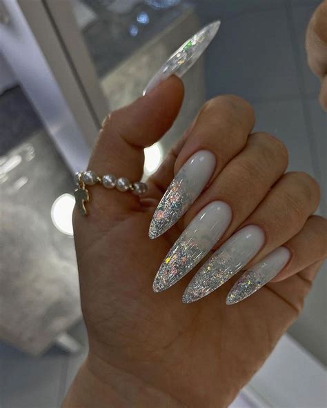 Pin by Софія Сірик on манікюр | Long nails, Oval nails, White nails