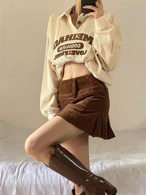 Retro Revival: Deeptown Sweatshirt – Thekittenpark