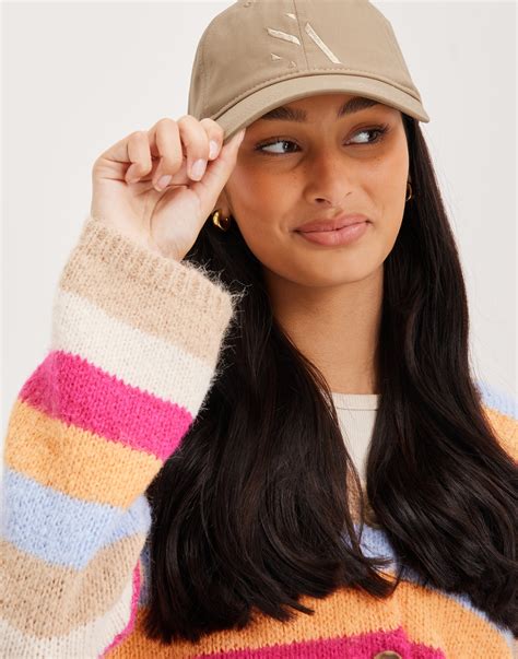 Buy Sui Ava Maria Organic Cap - *NY*Light Khaki | Nelly.com