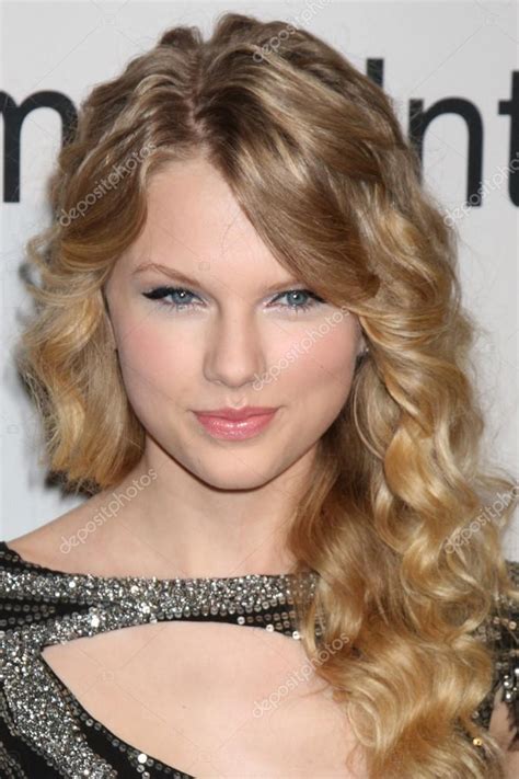 Taylor Swift – Stock Editorial Photo © Jean_Nelson #13044711