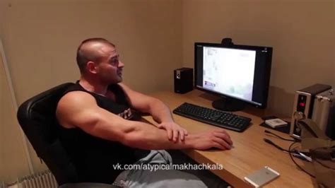 Что пиздит эта проститутка - YouTube
