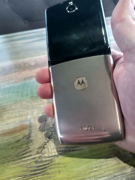 Motorola razr 5g 2020: 4 500 грн. - Мобільні телефони / смартфони Біла ...