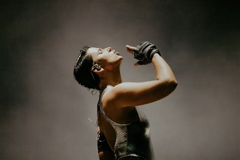 review | nathy peluso live in madrid – Schön! Magazine