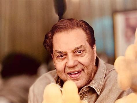 Actor Dharmendra changes his name, here's his new name