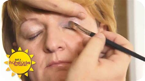 Schlupflider wegschminken - Styling-Tipps von Holger | SAT.1 ...