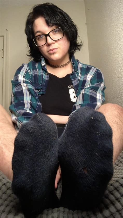 Gooning over my socks? Send to show your appreciation 😈 : r/DominantWomen