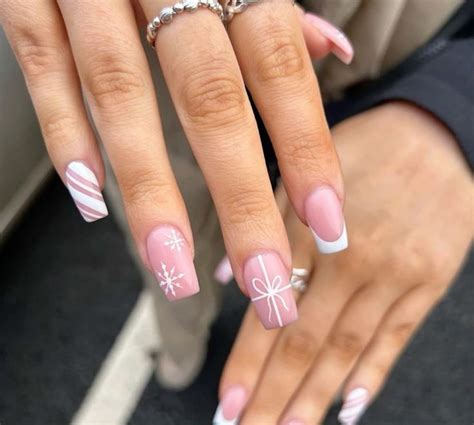Christmas Short Nail ideas | Xmas nails, Pink nails, Spring nails