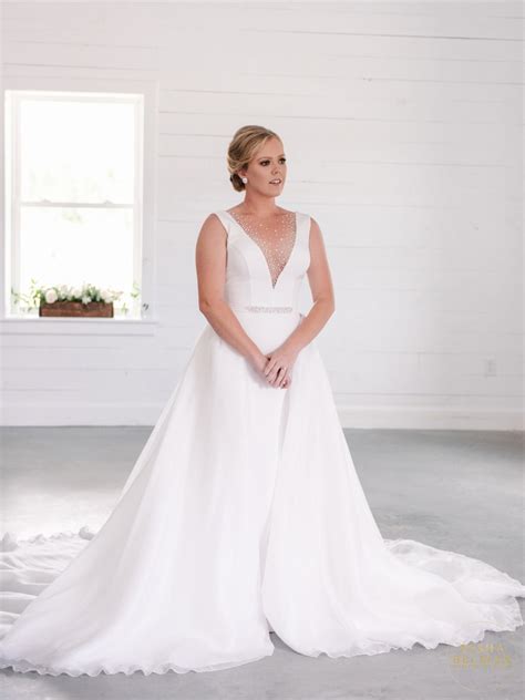 Brandi & Garrett | Belle's Venue and Farms Wedding near Charlotte, NC