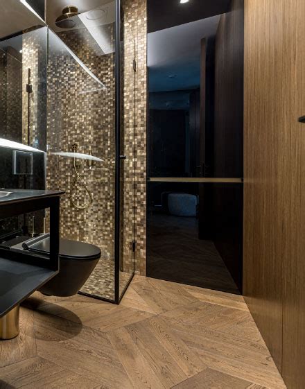 palangos viesnageje aki traukia unikalus parketas medzio stilius