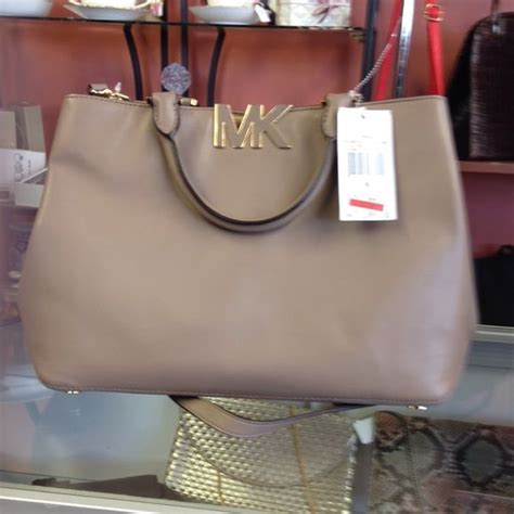 New Authentic Michael Korse bag | Bags, Michael kors bag, Michael