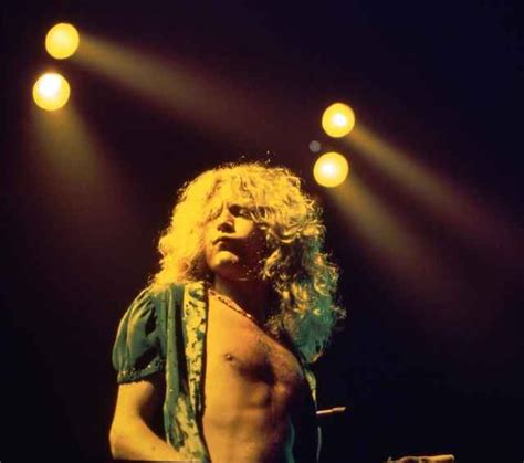 Robert Plant - Biography - Singer, Songwriter | Led zeppelin songs ...