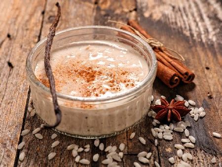 Бърз и лесен веган десерт кокосово мляко с ориз и канела
