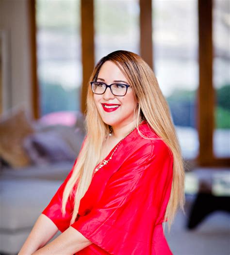 Nicole Moore: 5 Things You Should Do To Become a Thought Leader In Your