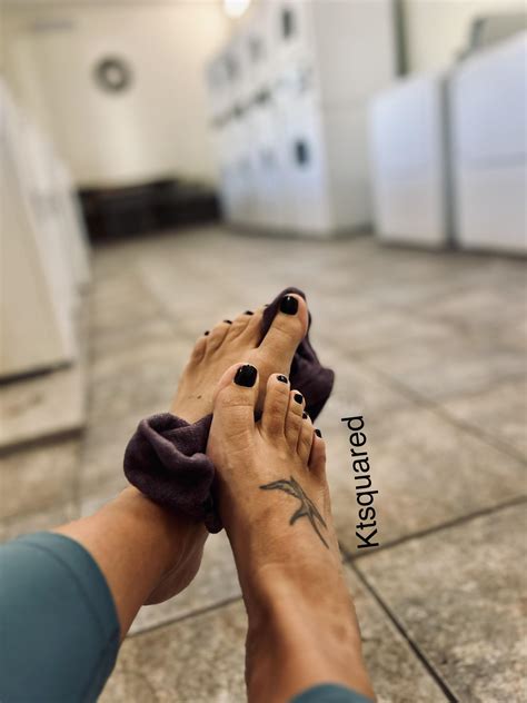 Dirty feet and socks… it’s laundry day! : r/VerifiedFeet