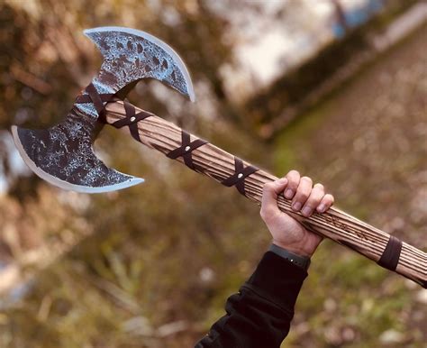 double sided battle axe