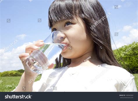 7,527 Japanese Girl Drinking Water Images, Stock Photos & Vectors ...