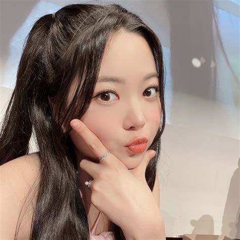 #lesserafim #eunchae #icons . . . 🗯! | Girl icons, Kpop girls, Girl
