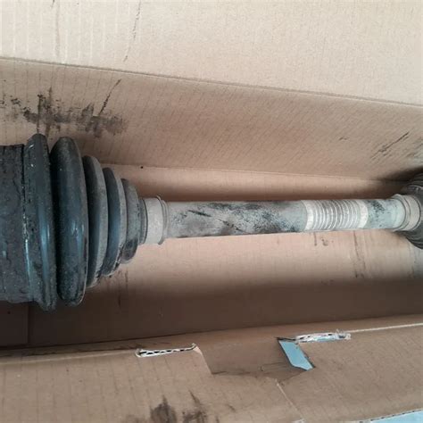 BOXED GKN DRIVESHAFT 4771690-Simon Charles Auctioneers