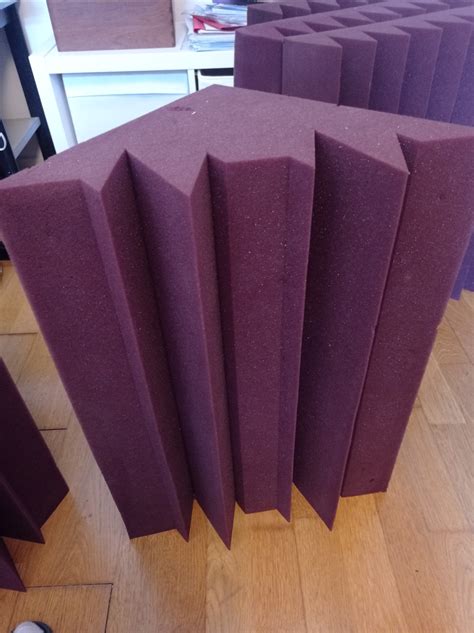 LENRD Corner Bass Traps - Auralex LENRD Corner Bass Traps - Audiofanzine