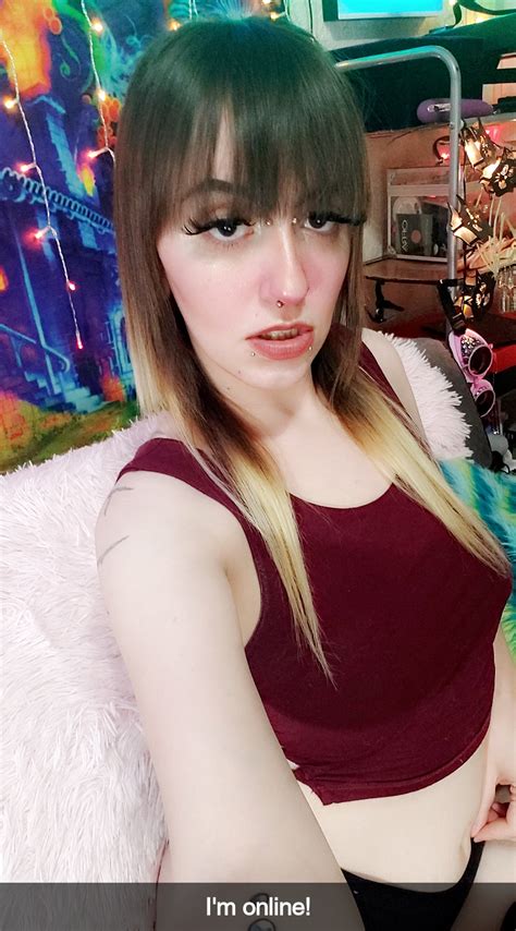 I'm on MFC now NebulaStarz : r/CamGirls