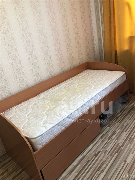 Продам кровать с матрасом 200х80 — купить в Красноярске. Состояние: Б/у ...
