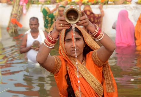 Four-day Chhath Puja ends with morning ''Argh"