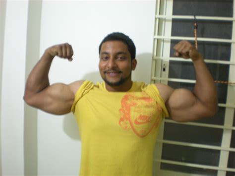 One Bicep Bigger Than the Other - Bigger Stronger Leaner - T NATION