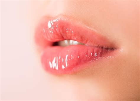 The Power of Lip Balm: Nourishing Your Lips in Every Season - Organica