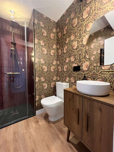 Wallpaper Despina green beige | Wallpaper from the 70s