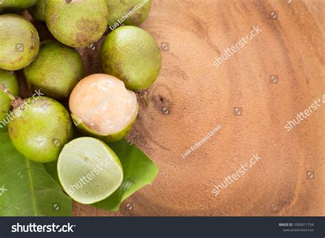 Mamoncillo Delicious Tropical Fruit Melicoccus Bijugatus Stock Photo ...