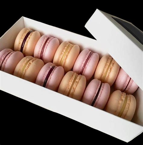 Макаронс ассорти "FAVORITE BOX" (12шт.) - Karlson-cake.com